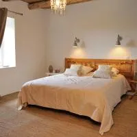 Suite romantique privative en pleine nature Au chant de l'eau, khách sạn ở Siaugues Ste Marie