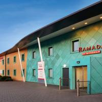 Ramada by Wyndham Cobham, hotel in Cobham