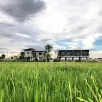 Ban Suweena, hôtel à Uthai Thani