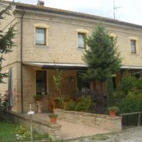 Al Casolare, viešbutis mieste Korinaldas