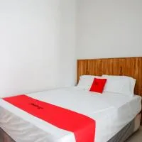 RedDoorz Plus Syariah near Stasiun Tegal 2, hotel di Tegal