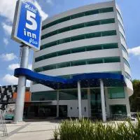 Hotel 5 Inn Plus, hotel di León