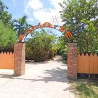 Sunrise Club Hotel, hôtel à Negril