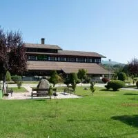 Hotel TISA、Busovačaのホテル