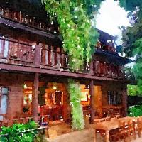 Riverhouse Hotel (The Teak House), hotel in Mae Sariang