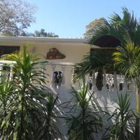 Hibiscus House Bed and Breakfast, hotel in Contadora