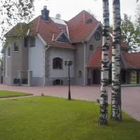 Hotell De Tolly – hotel w mieście Tõrva