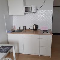 Apartment on Krasnykh Partizan 1/4, отель в Краснодаре
