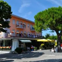 Albergo Rosa, хотел в Кавалино-Трепорти