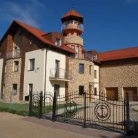 Willa Latarnik - doskonała lokalizacja, blisko atrakcji, 20min do plaży, hotel in Łeba