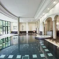 Hotel & Spa Le Pavillon, khách sạn ở Charbonnières-les-Bains