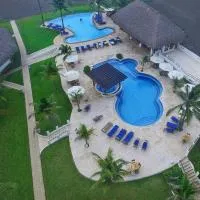 Dos Mundos Pacific Resort, hotel u gradu 'Monterrico'