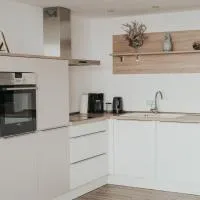 Kiba Panorama Suite Oberteuringen 73 Seeblick & Hallenbad, hotelli kohteessa Oberteuringen