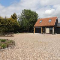 Wild Acre Cart Lodge, hotel in Brightlingsea