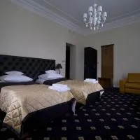 Dwór w Zabużu, Hotel in Zabuże