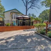 The Whispering Pines Inn، فندق في نورمان
