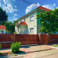 Airport Jazmin Guesthouse، فندق في فيتْشيش
