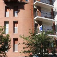 Hostal Cal Siles, hotel in zona Aeroporto di Barcellona - El Prat - BCN, El Prat de Llobregat