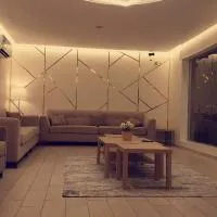 Al Somow Chalets、ダハバーンのホテル