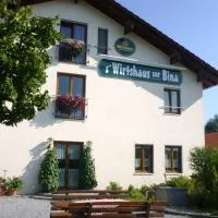 Wirtshaus Zur Bina, hotel en Vilsbiburg