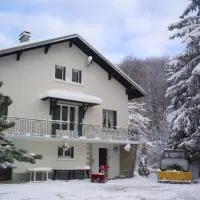 Gîte grande capacité au calme circuit Cascades du Hérisson, hotelli kohteessa Bonlieu