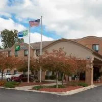 Holiday Inn Express Hotel & Suites Canton by IHG, hotel i Canton