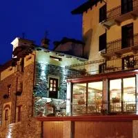 Viesnīca il mondo in valle pilsētā Pessinetto