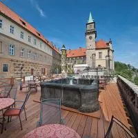 EA Zamecky Hotel Hruba Skala, hotel em Hrubá Skála