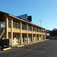 Carefree Inn Flatonia，Flatonia的飯店