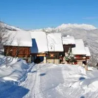 Le MAZOT chalet Lucie โรงแรมในวาลมอแรล