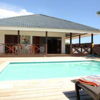 Cozy holiday villa at the Damasco resort near Jan Thiel on Curacao, hotel in: Jan Thiel, Willemstad