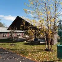 Cobble Mountain Lodge، فندق في ليك بلاسيد