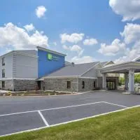 Holiday Inn Express Berea by IHG, מלון בבראה