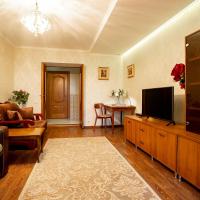 Luxury Apartments in the City Center Silpo, hotel in Kherson