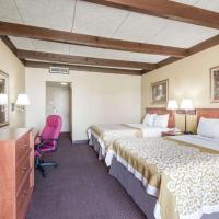 Days Inn by Wyndham Niles, hotel dekat Bandara Regional Youngstown-Warren - YNG, Niles
