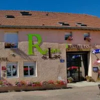 Logis Relais Du Lac, hotel di Villegusien Le Lac