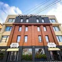 HOTEL GLARIS, hotel di Tîrgu Frumos