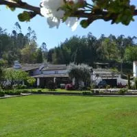 Quintal De Alem Do Ribeiro-Turismo Rural, Hotel in Lousã