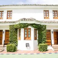Hotel Los Arcos, ξενοδοχείο σε Dosbarrios