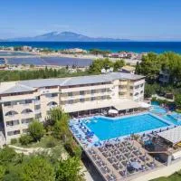 Koukounaria Hotel & Suites