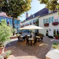 Hotel Domhof، فندق في شباير