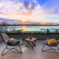 Villa Lu-Ma Beachfront with Heated Pool, מלון בטוראני