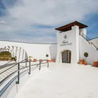 Chateau GRAND BARI, готель у місті Veľká Bara