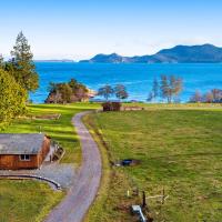 Obstruction Pass Cottage, hotel near Blakely Island Airport - BYW, Olga
