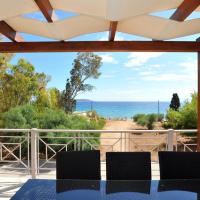 Porto Assini, hotel a Tolo