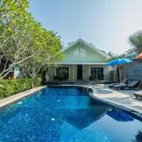 Kata Tranquil Villa - SHA Plus, hotel i Karon Beach