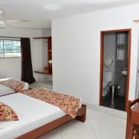 Hotel Canoa Inn, hotel di Caucasia