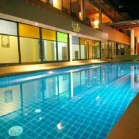 โรงแรมฟร้อนบีช frontbeach, hótel í Ban Pak Nam Pran
