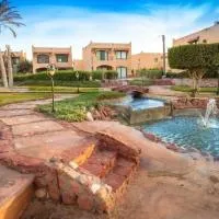 Luxury Chalet - La Hacienda, hotell i Ras Sedr