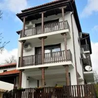 Family Hotel and Restaurant Plamena: Oreshak şehrinde bir otel